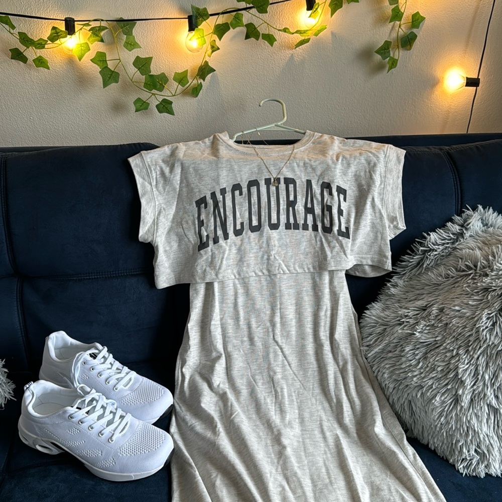 Selling this set. Long dress with crop top! Brand new. Wore it once.